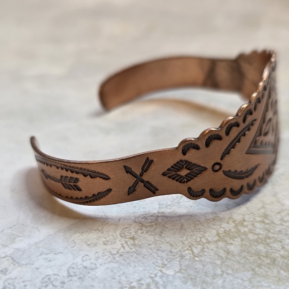 Vintage 70s Southwestern copper cuff - Picture 4 of 5